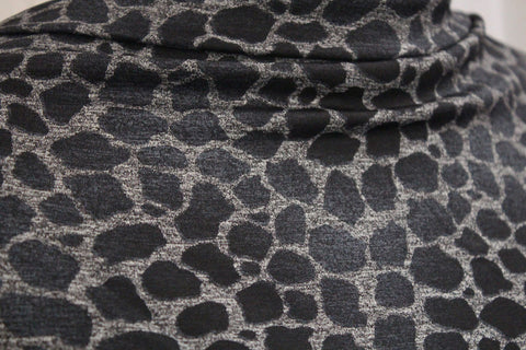 2 Metres Of A Grey Marl Giraffe Print Slinky Polyester Jersey Dress Fabric
