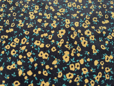 REM 1.5 Metres Of A Pretty Splodge Floral Print 100% Viscose Dress Fabric