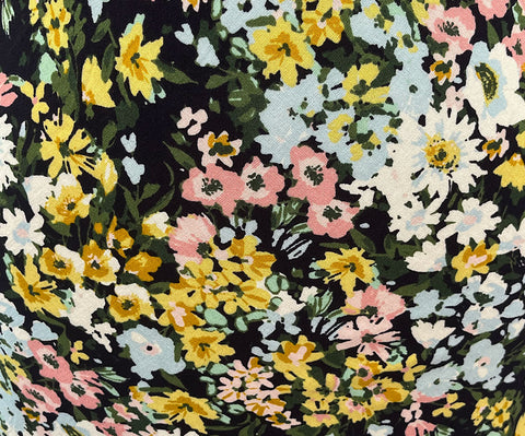 REM 1.7 Metres Of A Fabulously Floral Print 100% Viscose Dress Fabric (Navy)