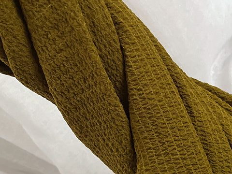 REM 2 Metres Of A Plain Rich Olive Poly Seersucker Dress Fabric Material