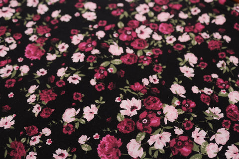 REM 1.6 Metres Of A Damson Rose & Poppies Print 100% Viscose Dress Fabric (Black)